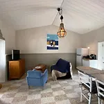 Semesterbostad L'annexe De Gaston Des Barques