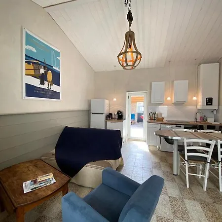 L'annexe De Gaston * Port-des-Barques